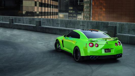 绿色GTR