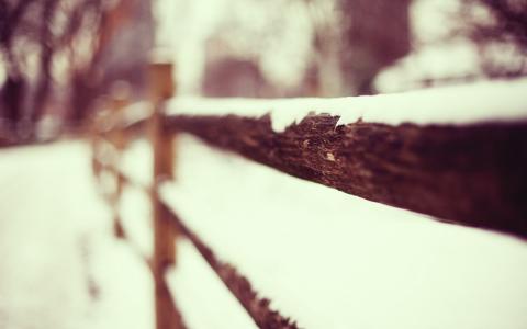 自然木篱笆雪壁纸