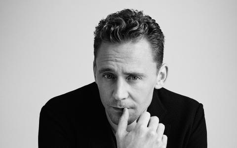 单色汤姆Hiddleston壁纸
