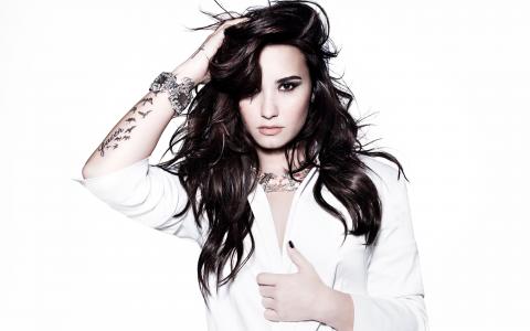黛咪Lovato宽屏壁纸