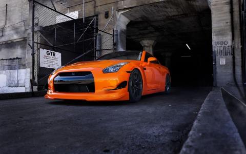 橙色GTR