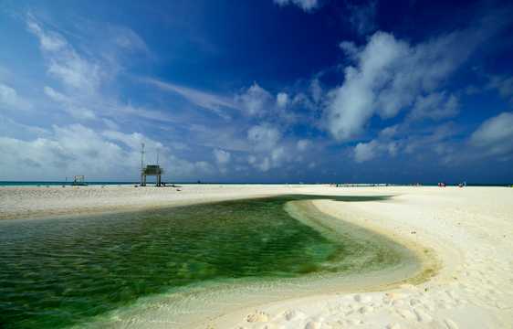 海南西沙全富岛光景图片