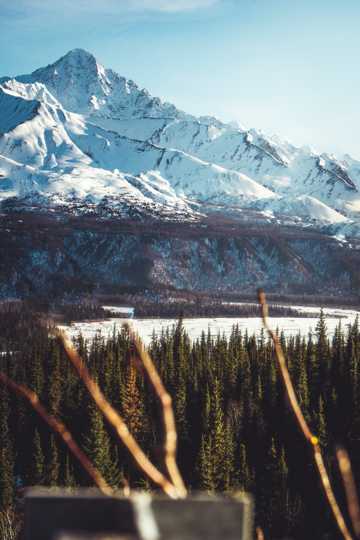 雪域高山湖泊图片