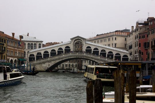 意大利威尼斯里亚托桥建筑光景图片