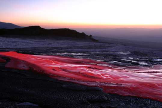 火山阂浆光景图片