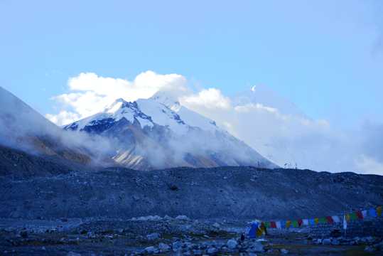 珠穆朗玛峰景色图片