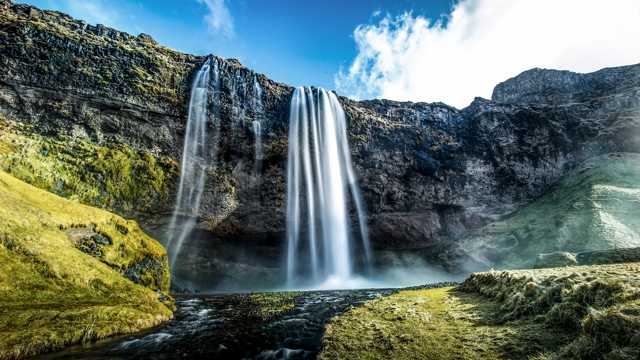 唯美的冰岛黄金瀑布光景图片