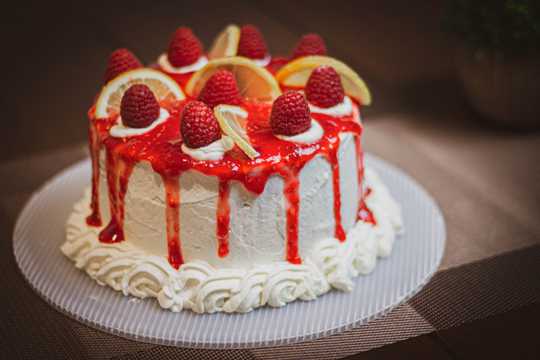 甜甜的红树莓蛋糕