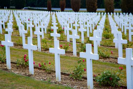 法国凡尔登纪念公墓风光图片