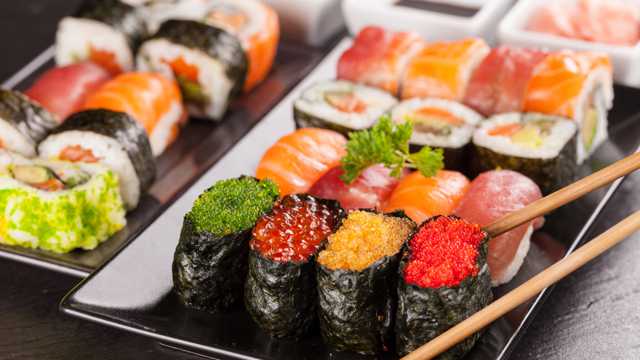 可口的日式寿司图片