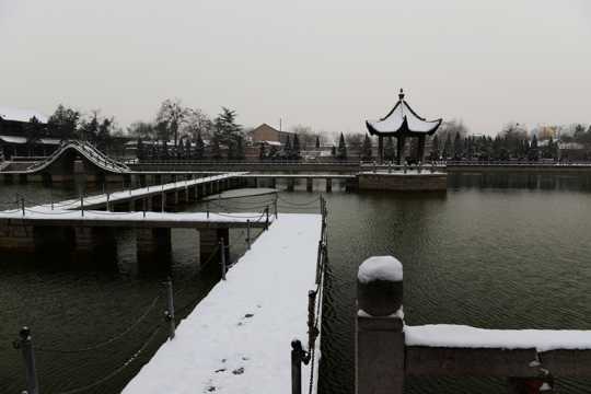 河南百泉湖雪景