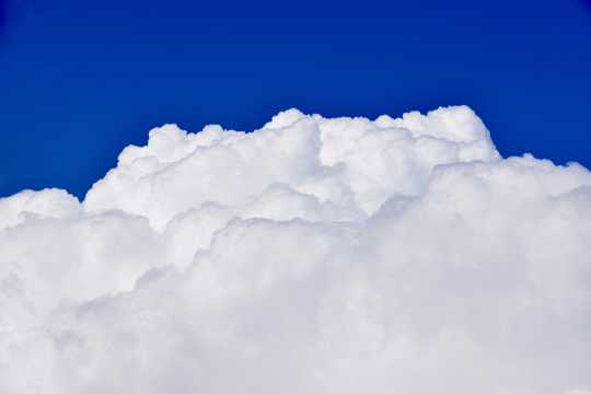 蓝天云团图片